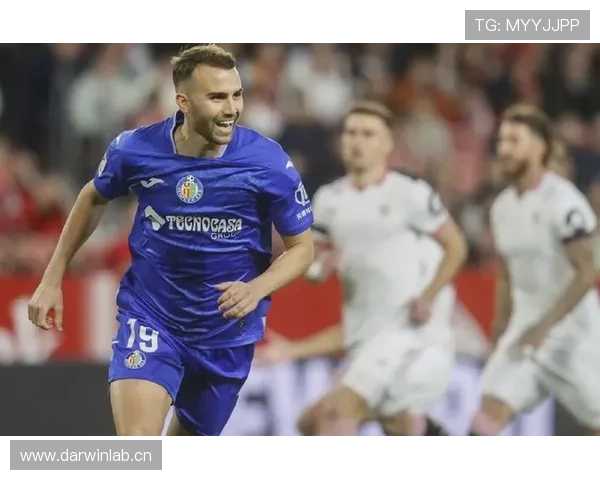 尼科·威廉斯撕裂防线的速度型边锋战术解析