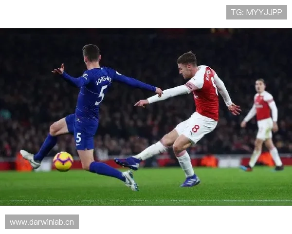 曼联争四形势出现阶段性变化,竞争格局持续趋于紧张 曼联争四形势出现阶段性变化,竞争格局持续趋于紧张