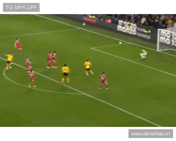 利物浦防线漏洞持续暴露,进攻强势难掩防守隐忧 利物浦防线漏洞持续暴露,进攻强势难掩防守隐忧