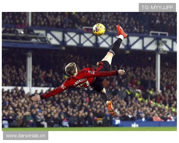 加纳乔倒钩破门解析：是否已达普斯卡什级